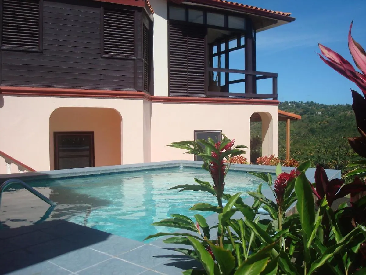 Cliffside Ocean View Suites Micoud Alloggio in famiglia
